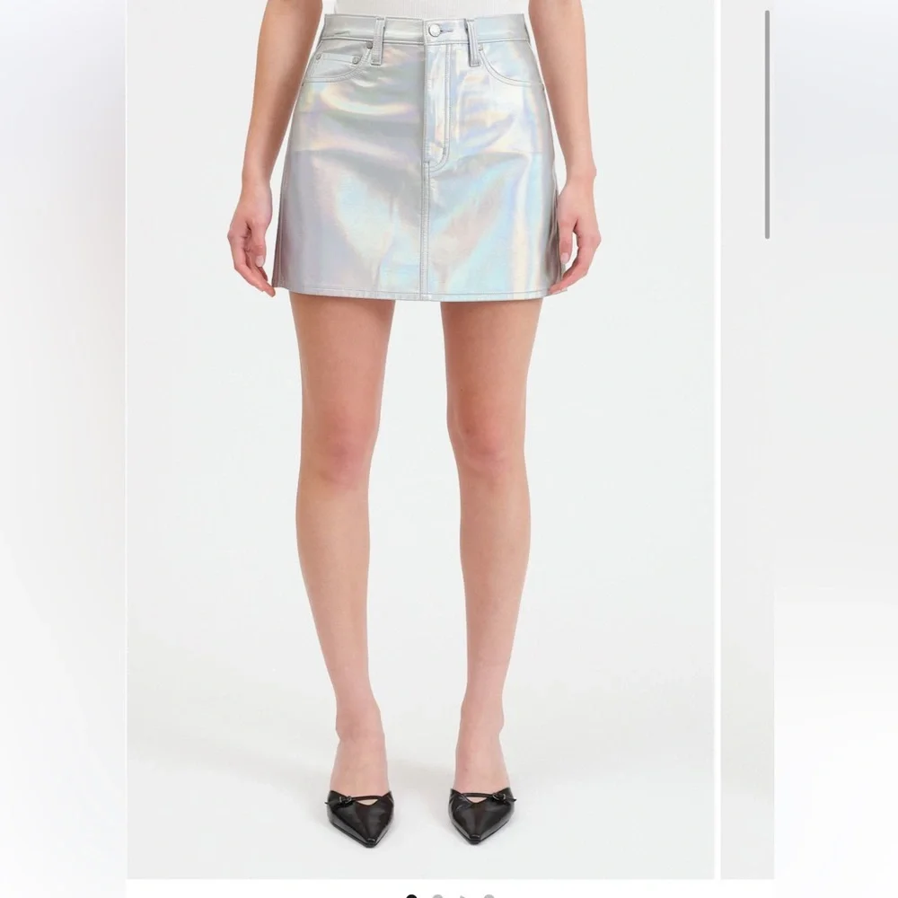 DAZE Stash Metallic Faux Leather Miniskirt‎ silver sizes 30 & 31 NWT